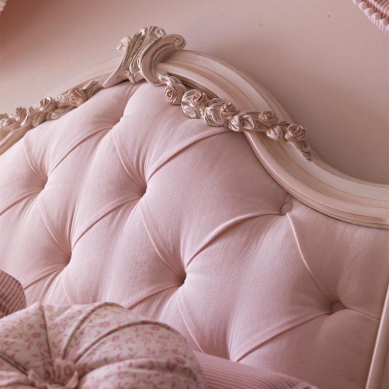 Classic Italian Handcrafted Premium Luxury Bed for Mansion