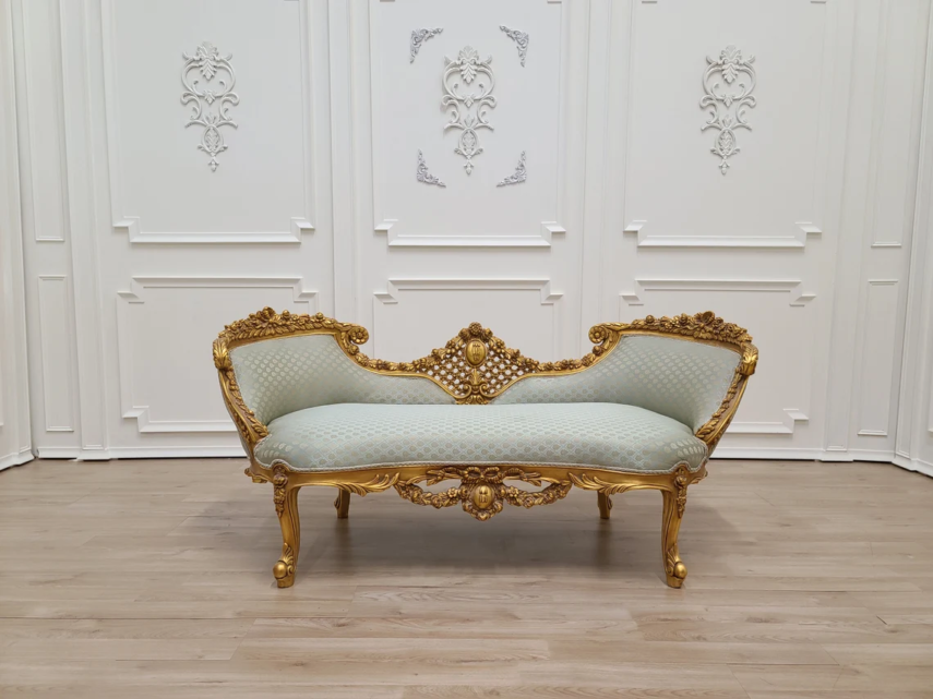 Carved French Style Settee - Antique Gold Leaf Gilding Finishing