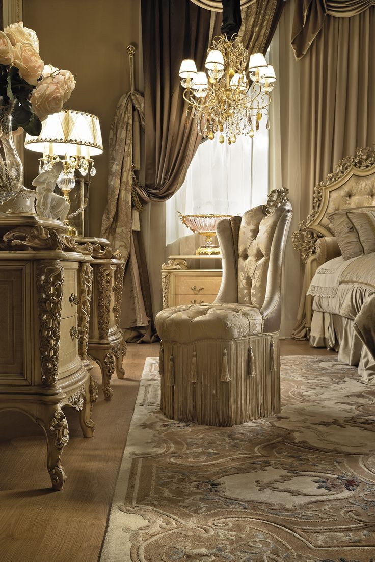 Majestic Classic Italian Style Bedroom Set