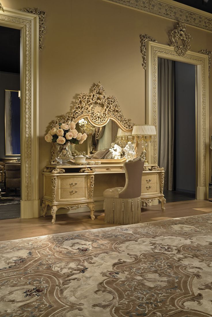 Majestic Classic Italian Style Bedroom Set